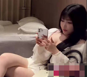 杏吧原创.今天约了一个冷白皮妹子-史莱姆